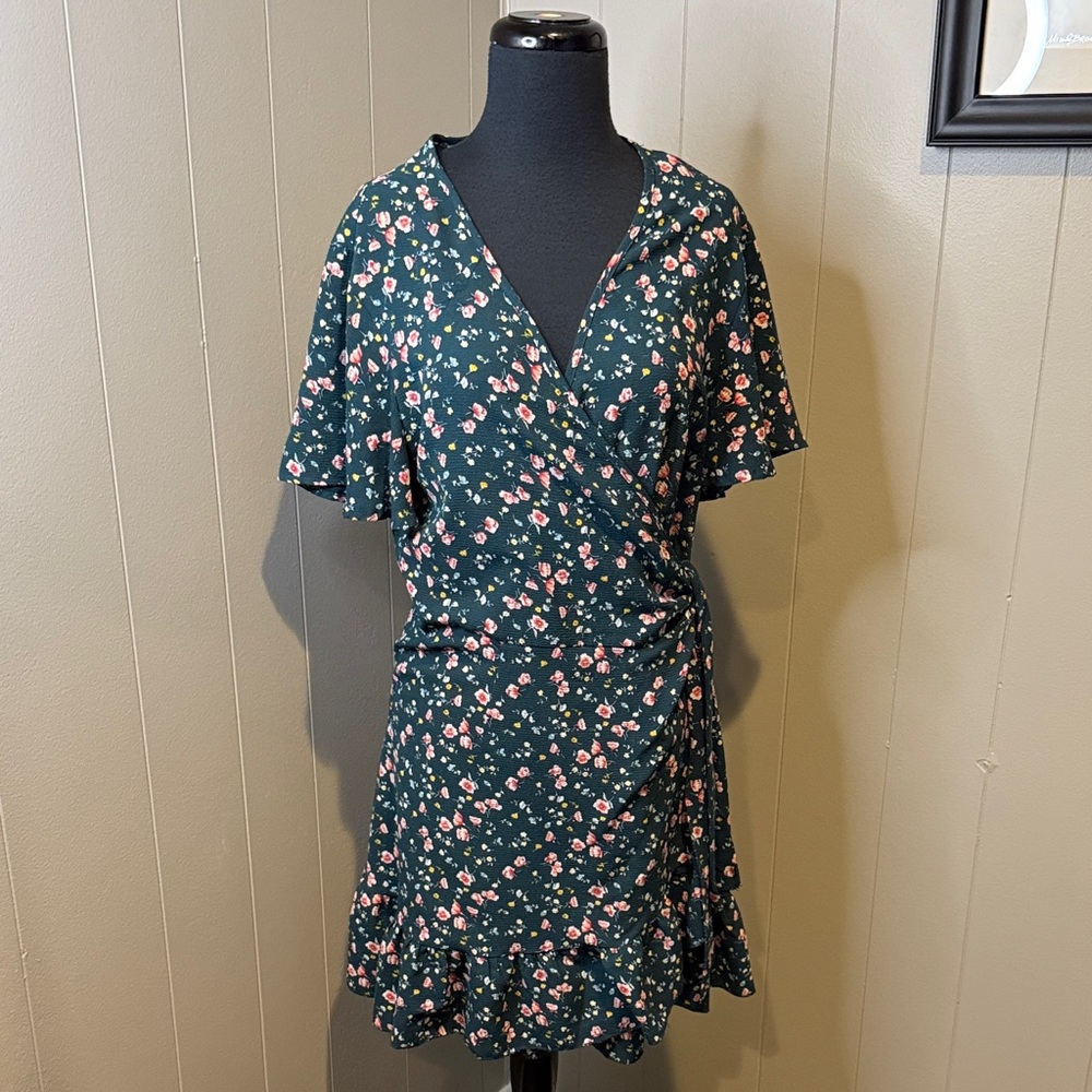 B15 Women’s Large Elegant Floral Wrap Midi Dress in Green and Pink